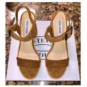 SOLD 🛍 Steve Madden Women's Brown Heeled Sandal